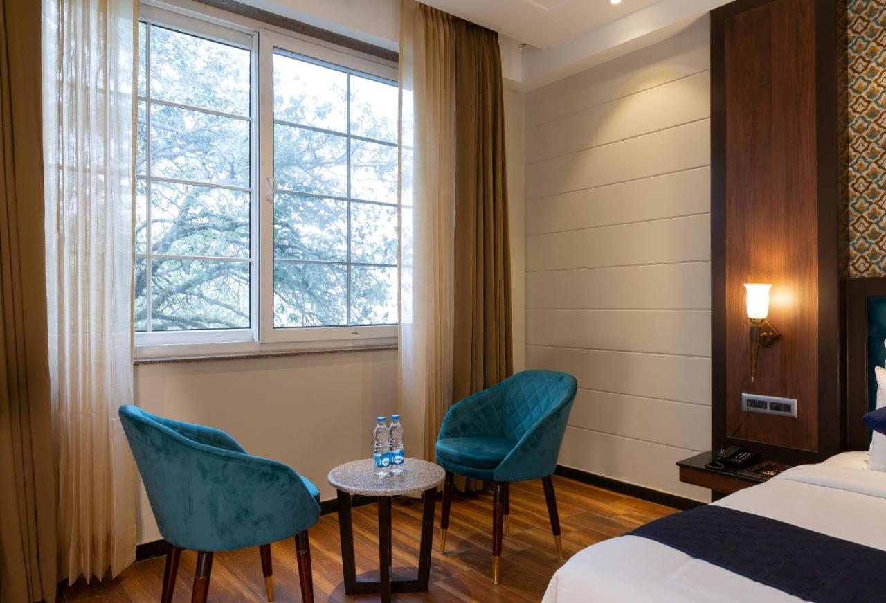 Hotel La Eden Массури Экстерьер фото