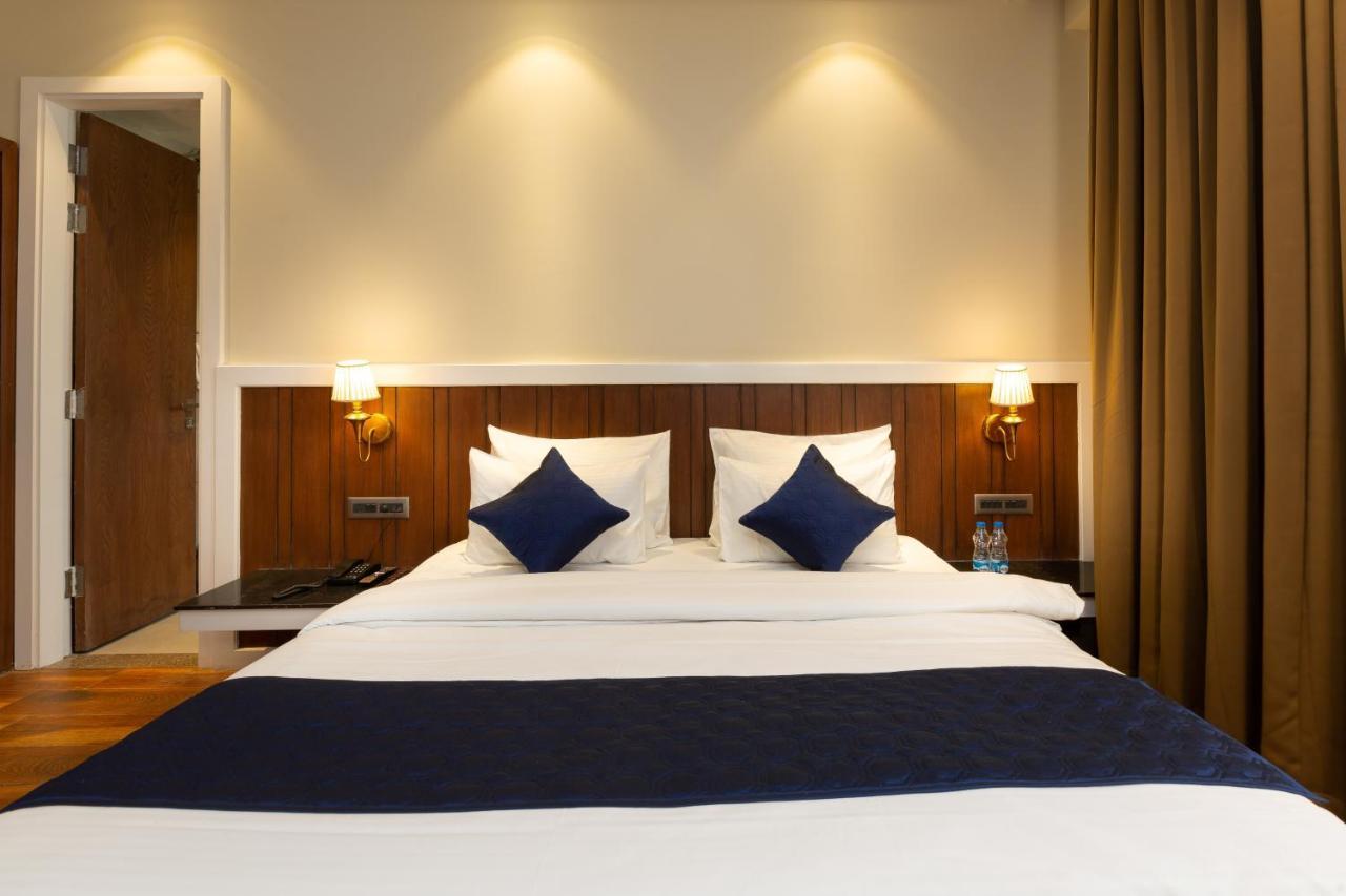 Hotel La Eden Массури Экстерьер фото